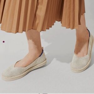 Rothy's the espadrille diamond metallic in silver